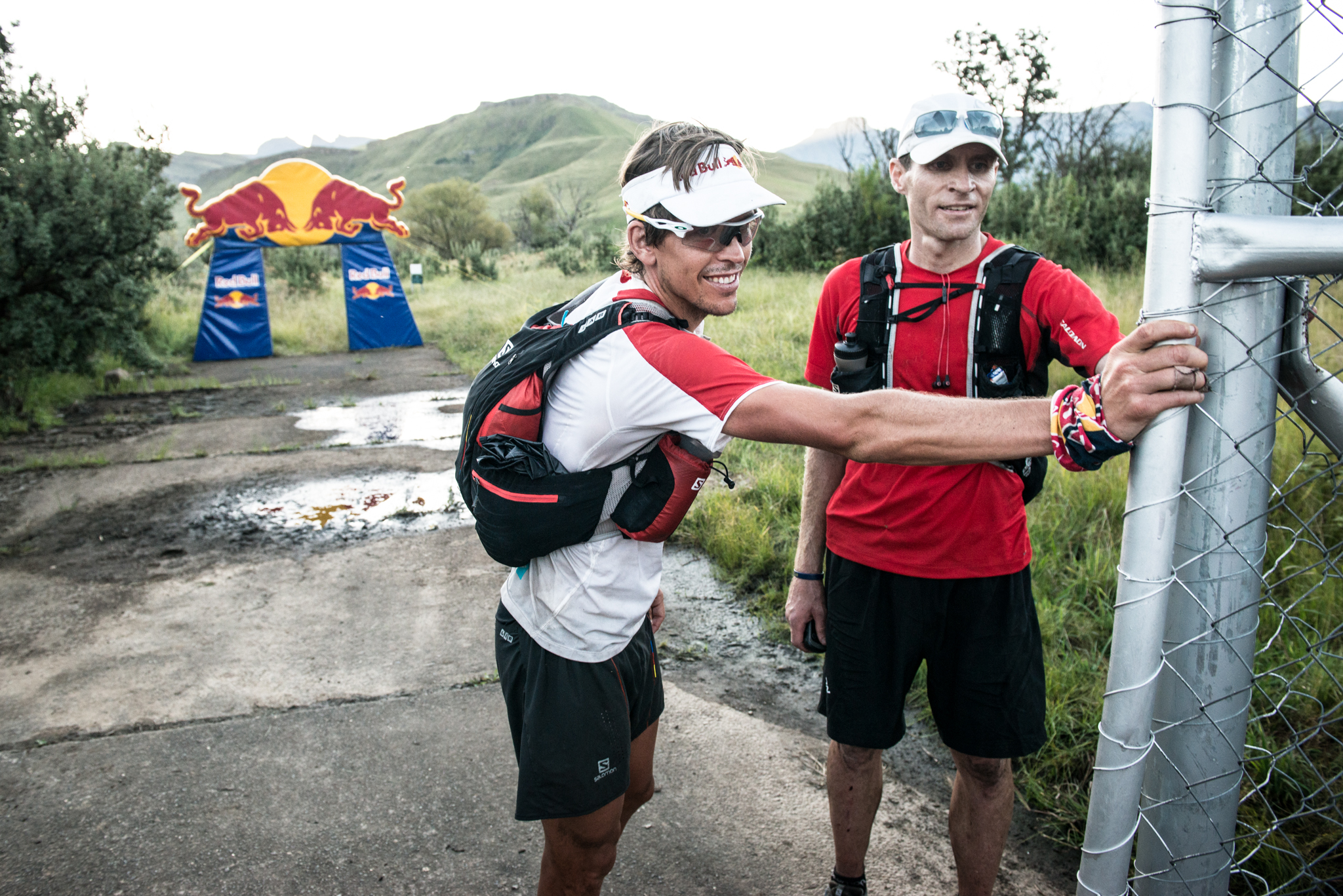 Ryan Sandes and Ryno Griesel - Finish line