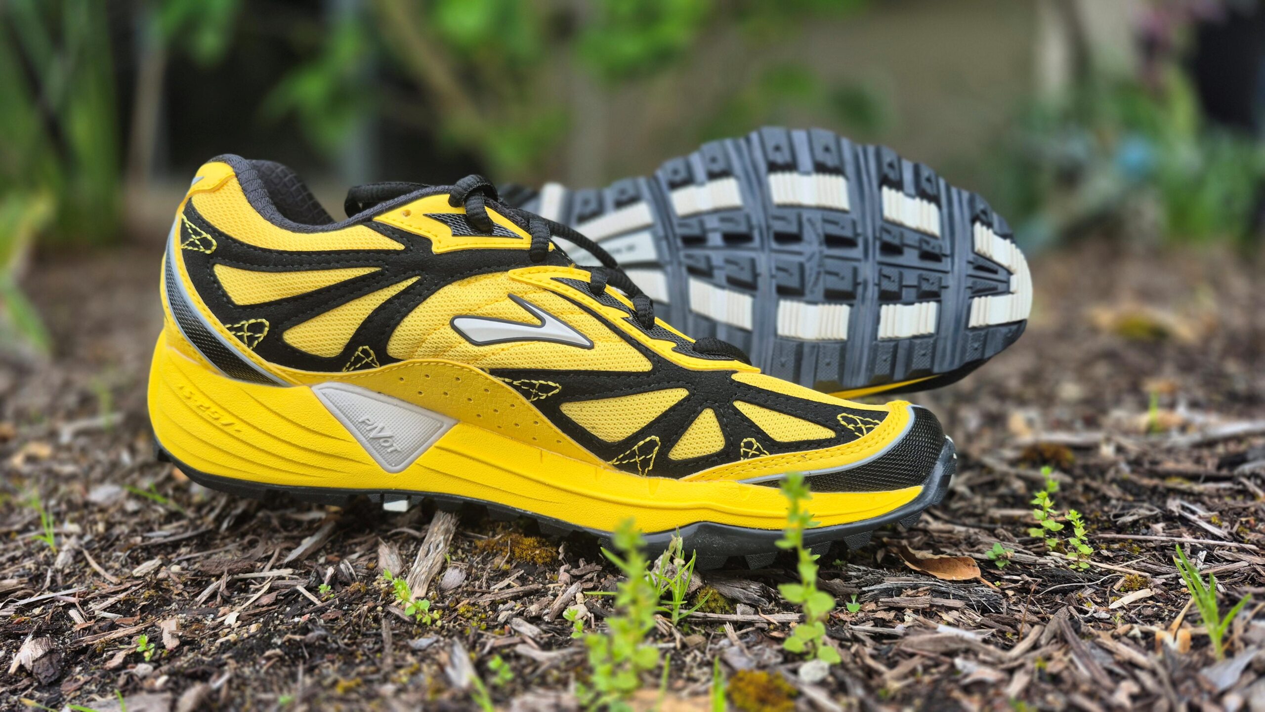 Retro design, real trail performance display picture 3